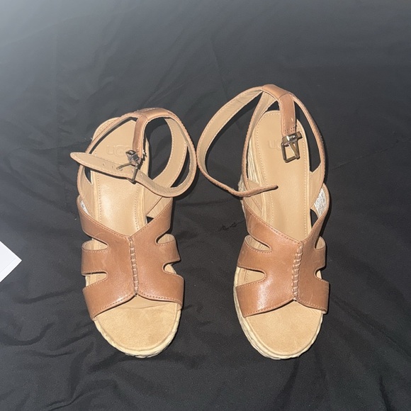 UGG Careena Tan Wedge Sandals - Picture 10 of 16